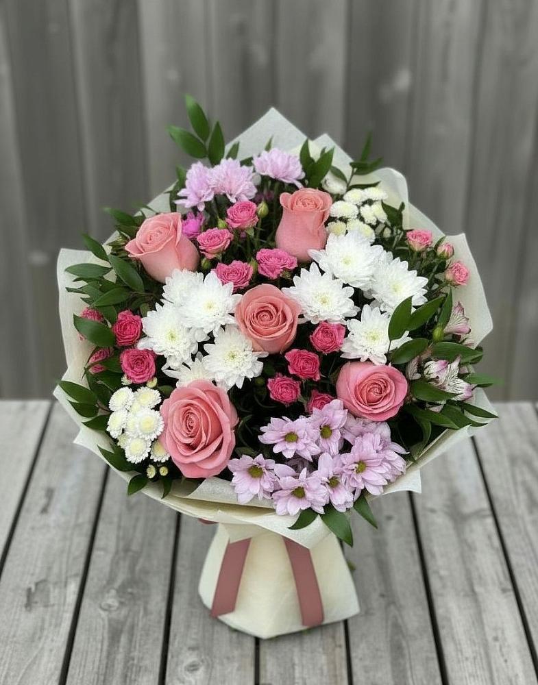 Букет цветов из: Альстромерии, Гвоздики, Розы и Хризантемы в Краснобродском