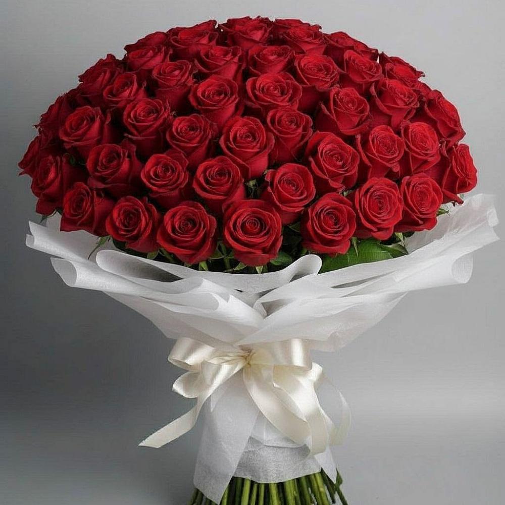 Букет 101 Красная роза Блэк Мэджик в Краснобродском