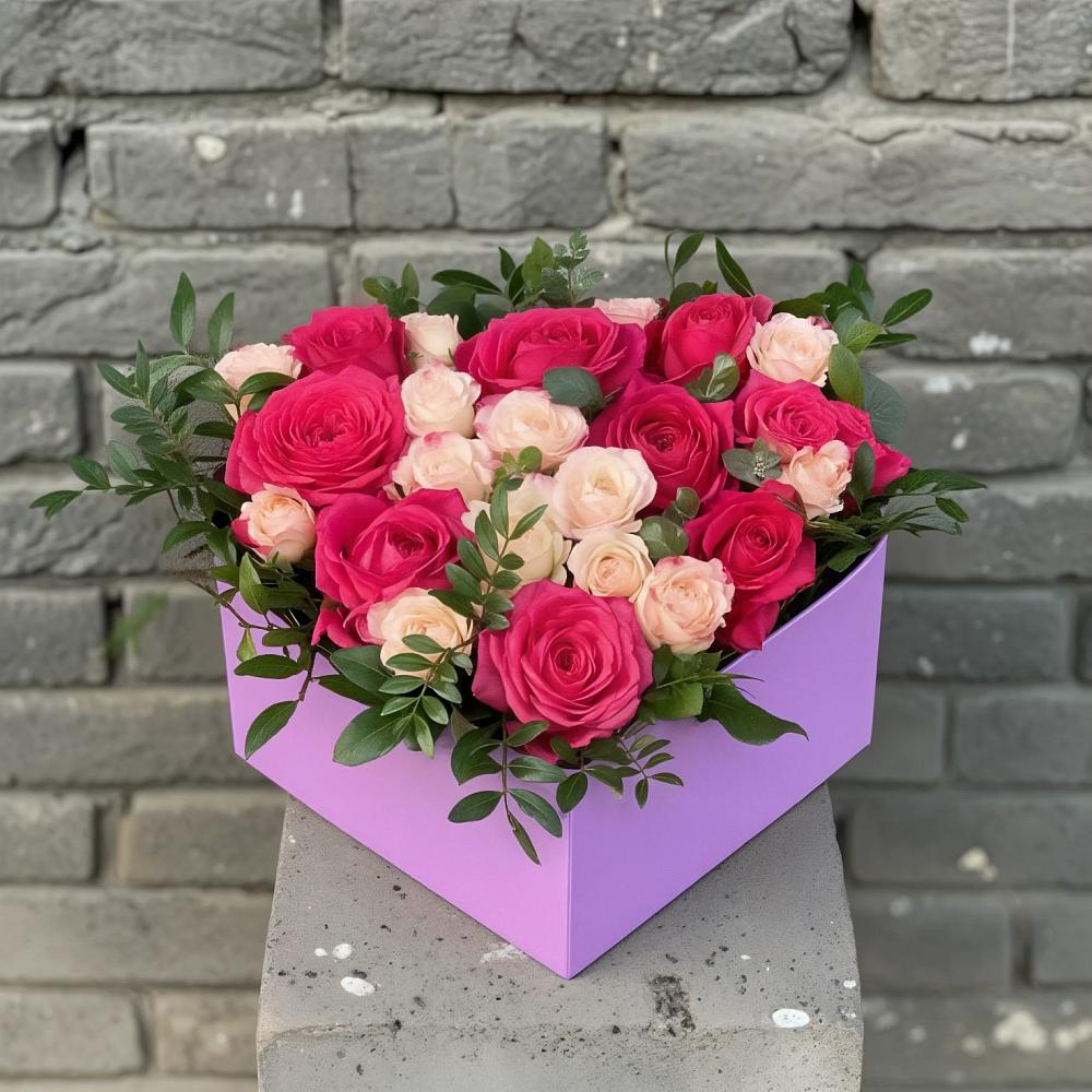 Цветочная композиция из Розы в коробке в Краснобродском