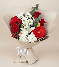 Букет цветов из:  Розы, Хризантемы, Герберы и Лилии в Краснобродском