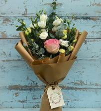 Букет цветов из:  Розы и Лизиантусы в Краснобродском
